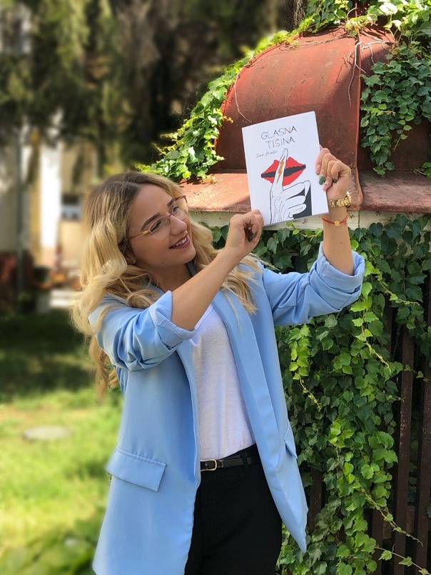 Mlada pjesnikinja Ivona uskoro objavljuje svoju prvu knjigu